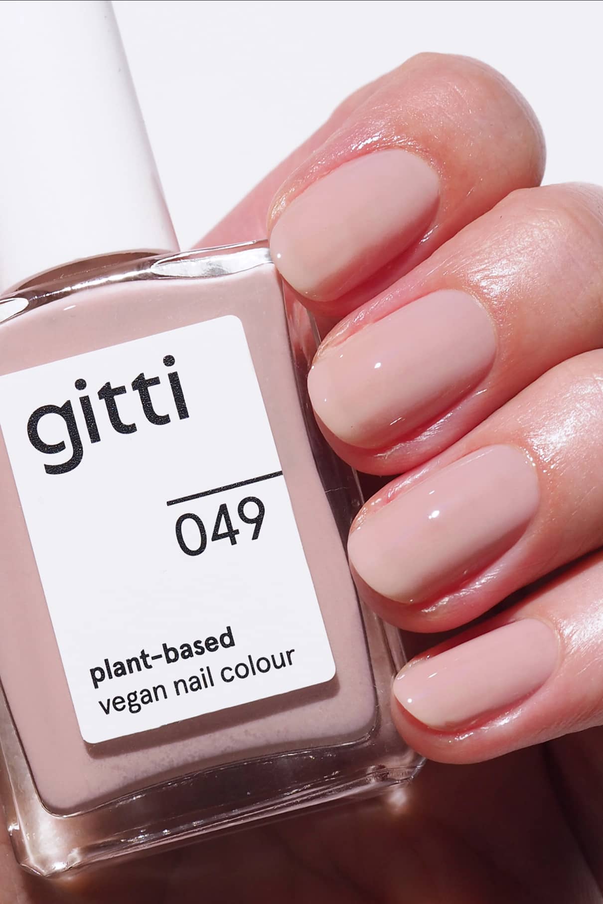 gitti-no-049-plant-based-nagellack-helles-transparentes-ros image 2