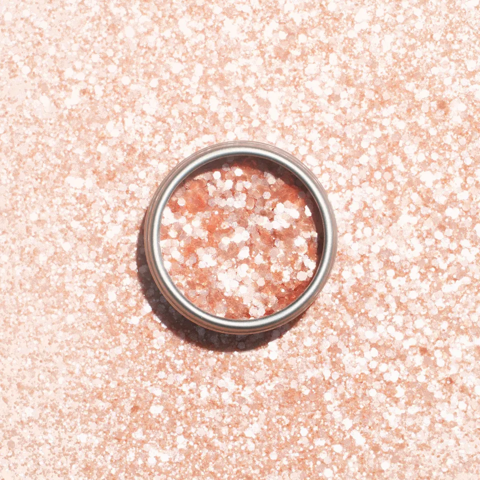 manucurist-biologisch-abbaubare-pailletten-blush-nail-art-glitzer-in-blassrosa image 1