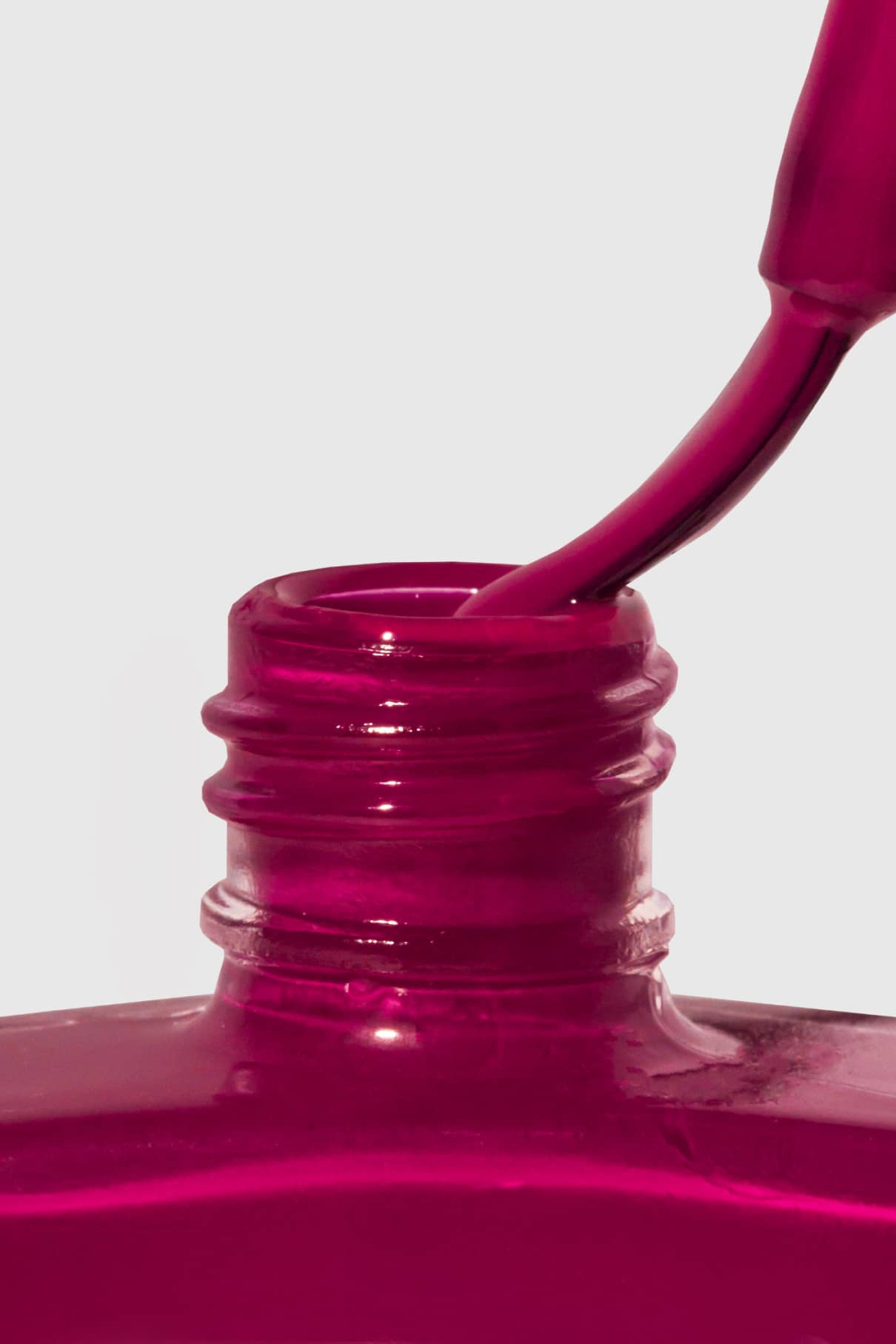 gitti-no-125-plant-based-nagellack-beerig-violett-magentarot image 6