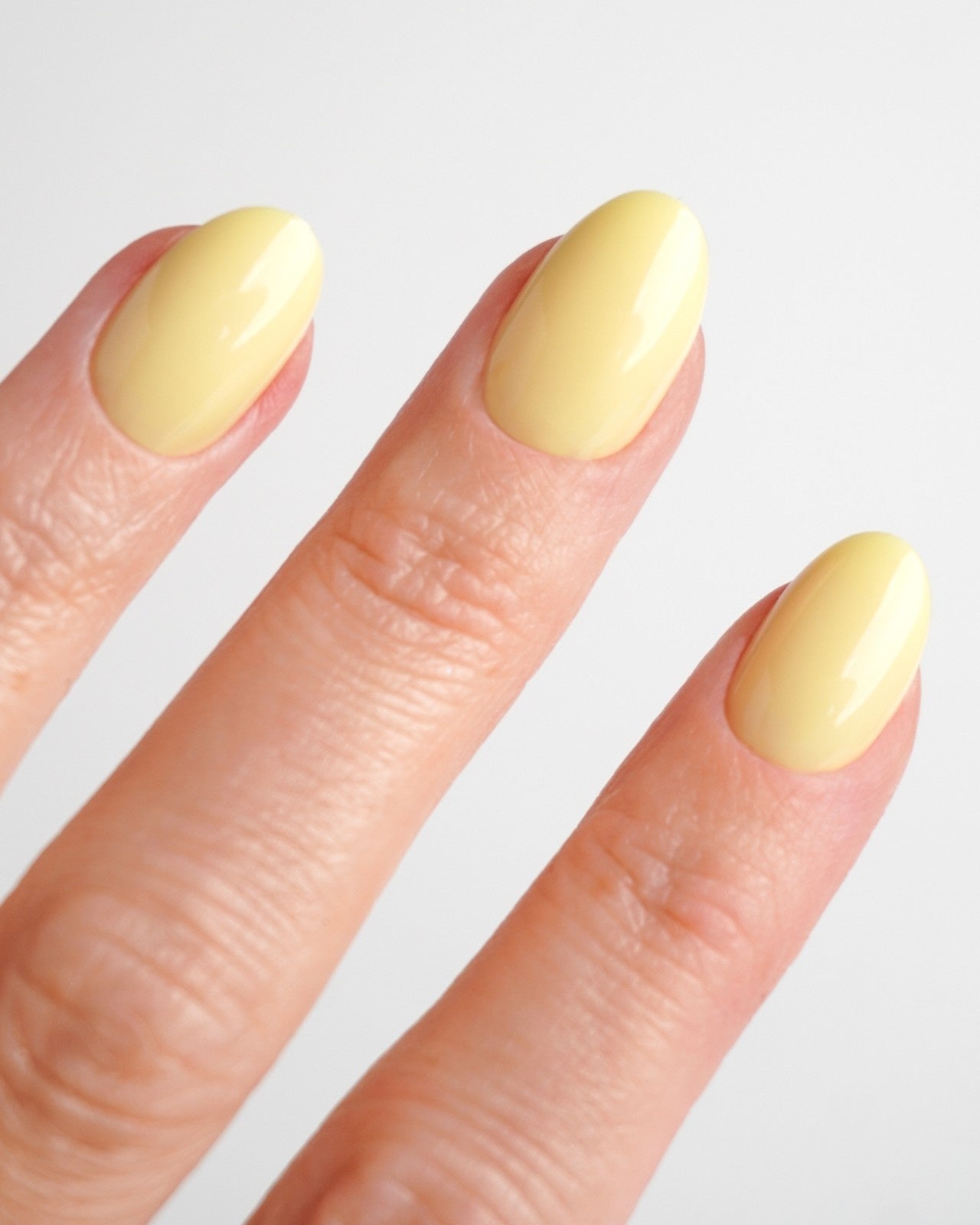 doonails-lemon-sorbet-short-round-soft-gel-press-ons-zitronen-gelb image 2