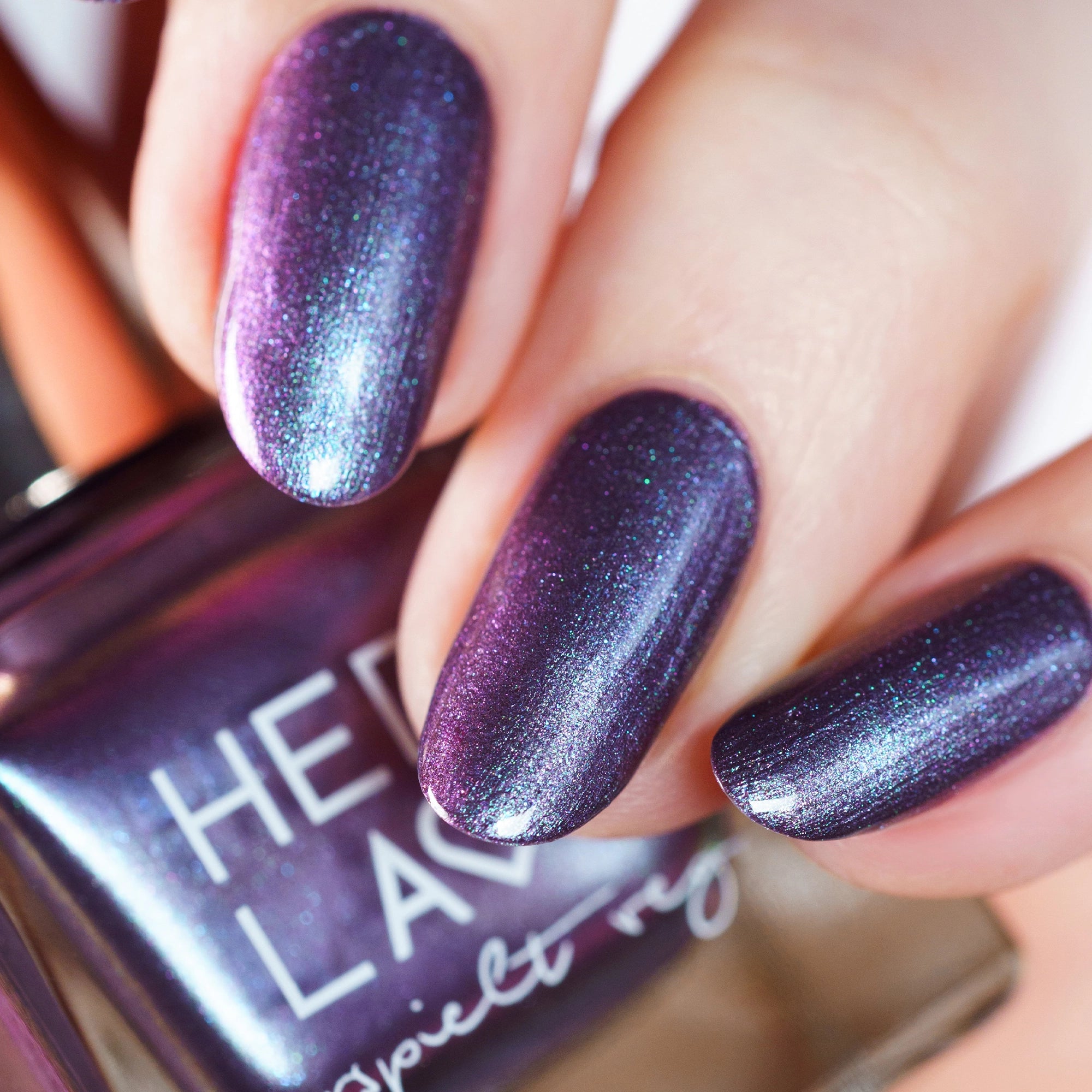 herzlack-polarlicht-veganer-nagellack-violett-multichrome-blau-pink-11ml image 2