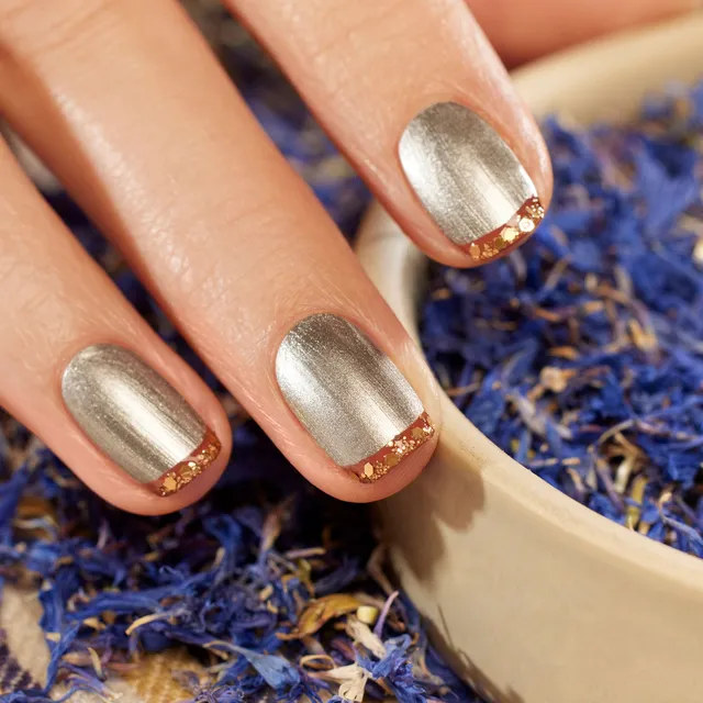 manucurist-oriental-vibe-nail-art-set-brique-metallic-liner-pinsel-copper-paille image 1