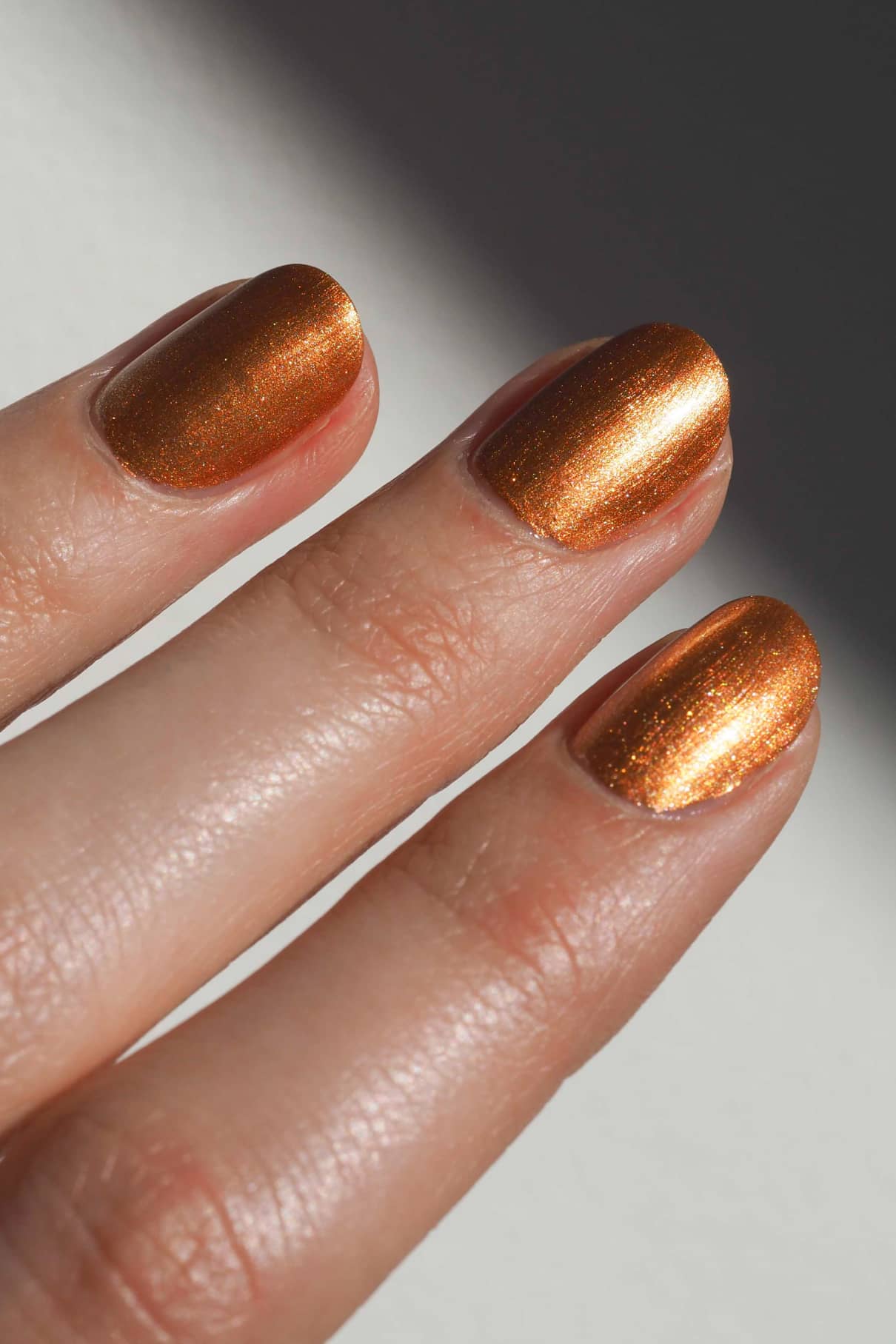 gitti-no-302-pflanzlicher-nagellack-metallic-bronze image 3