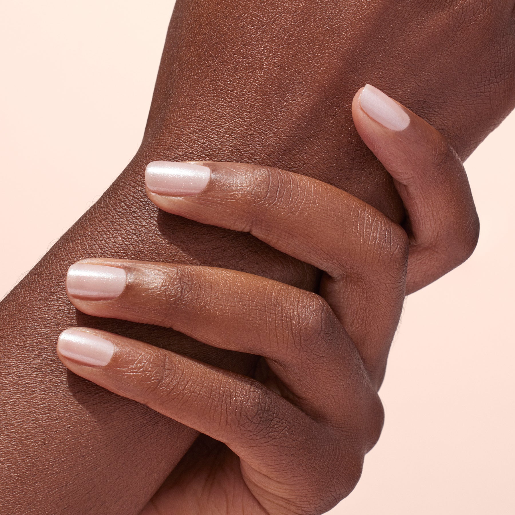 manucurist-white-glazed-puder-effekt-schimmerpuder-f-r-glazed-nails image 4