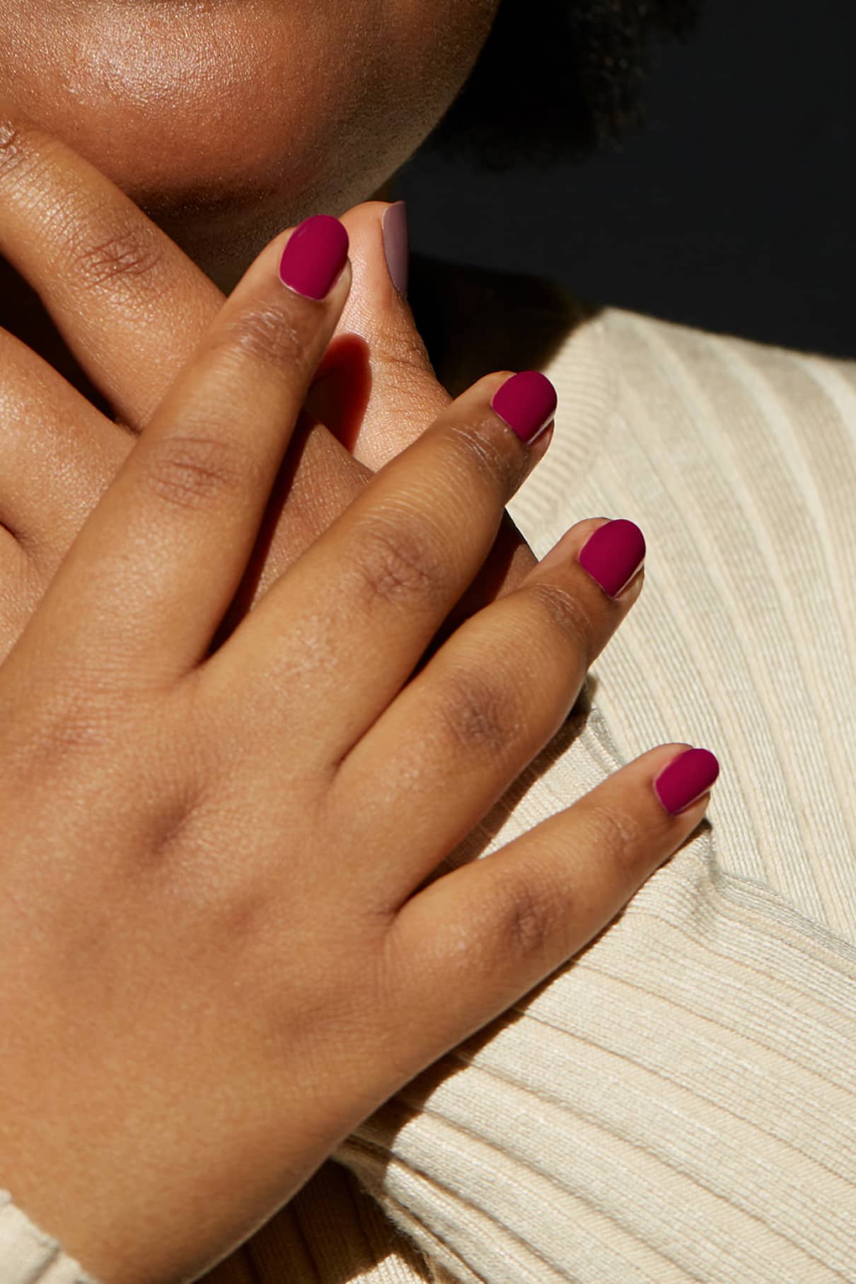 gitti-no-125-plant-based-nagellack-beerig-violett-magentarot image 5