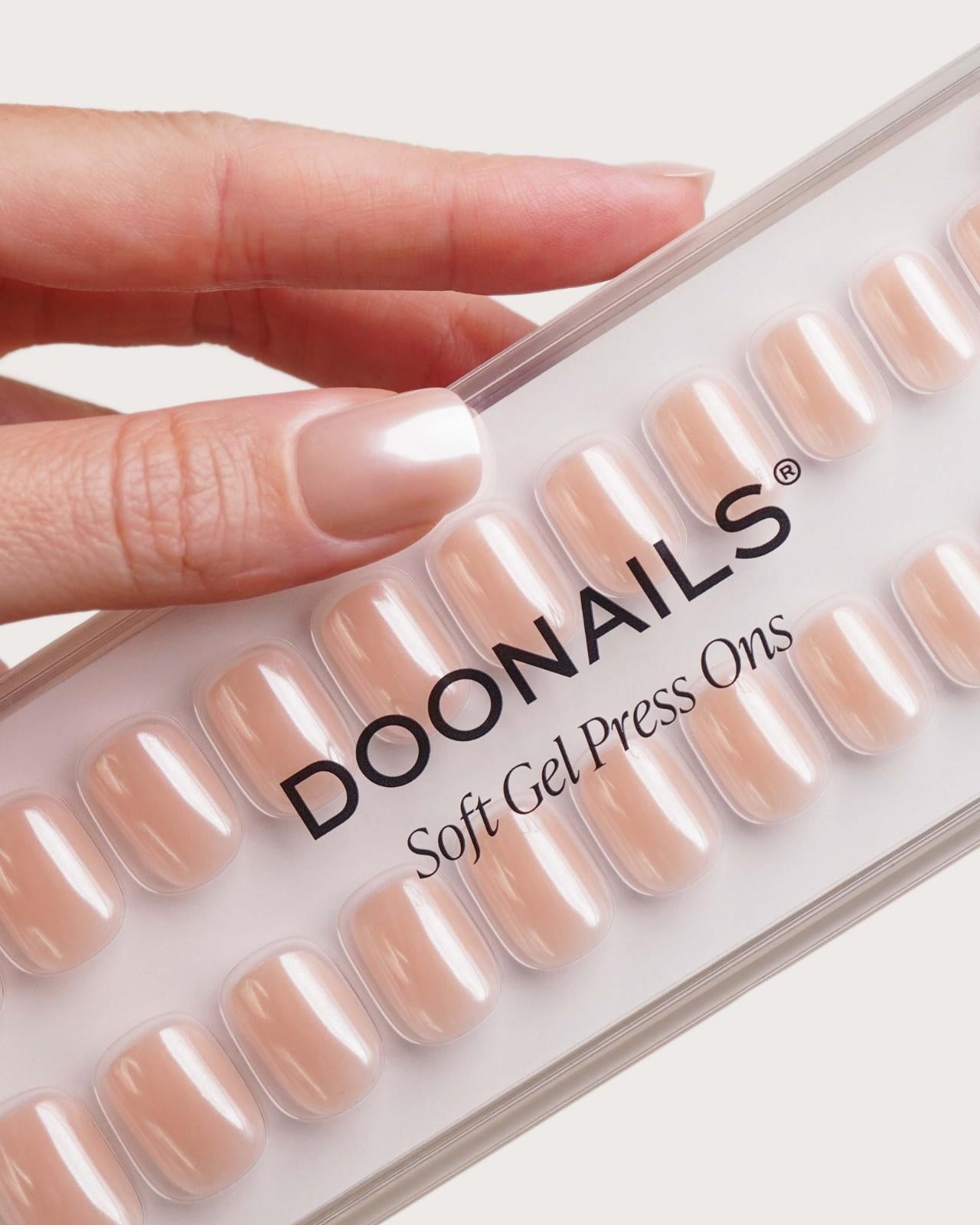 doonails-prosecco-extra-short-square-soft-gel-press-ons-chrome image 5