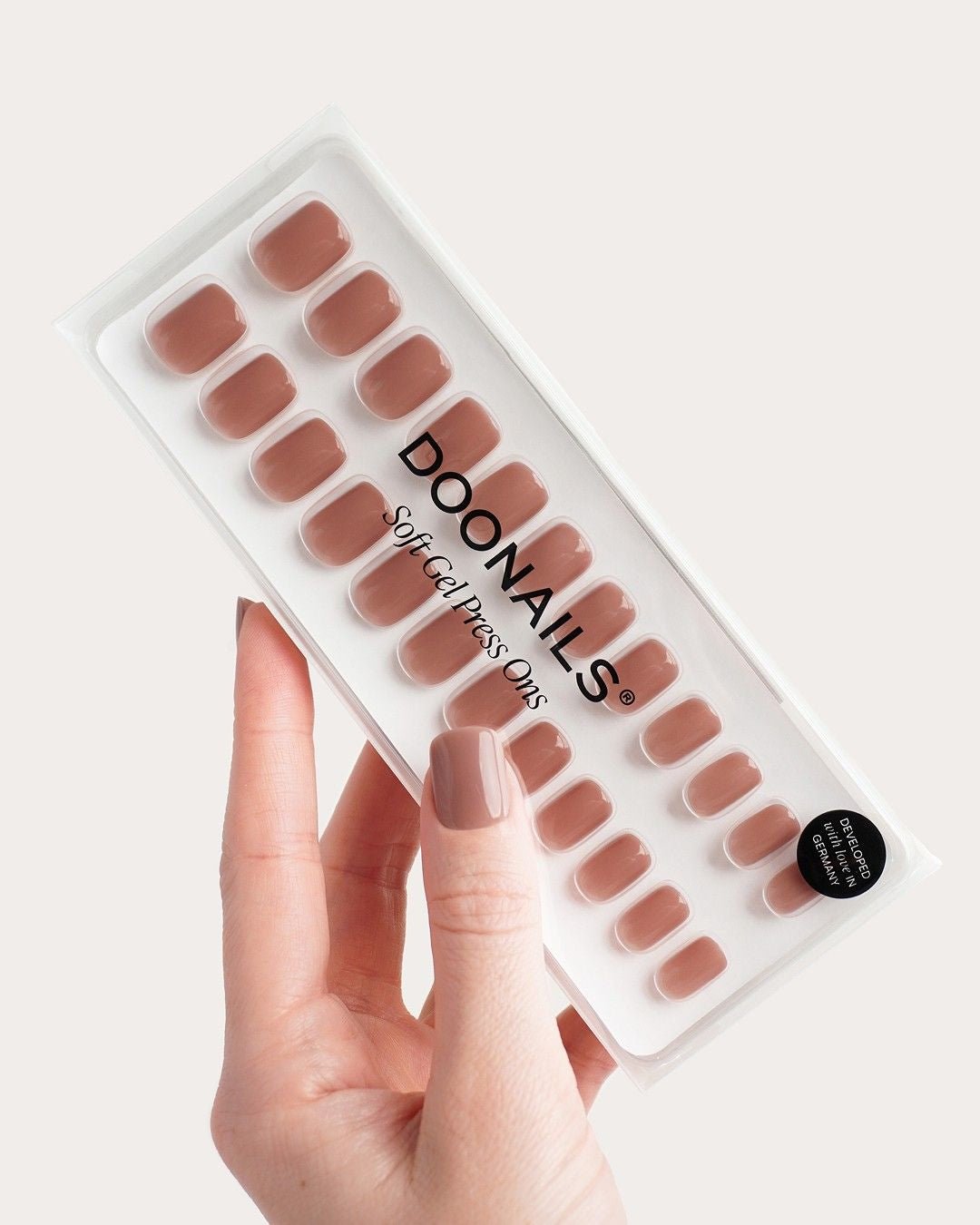 doonails-espresso-extra-short-square-soft-gel-press-ons-hellbraun image 3