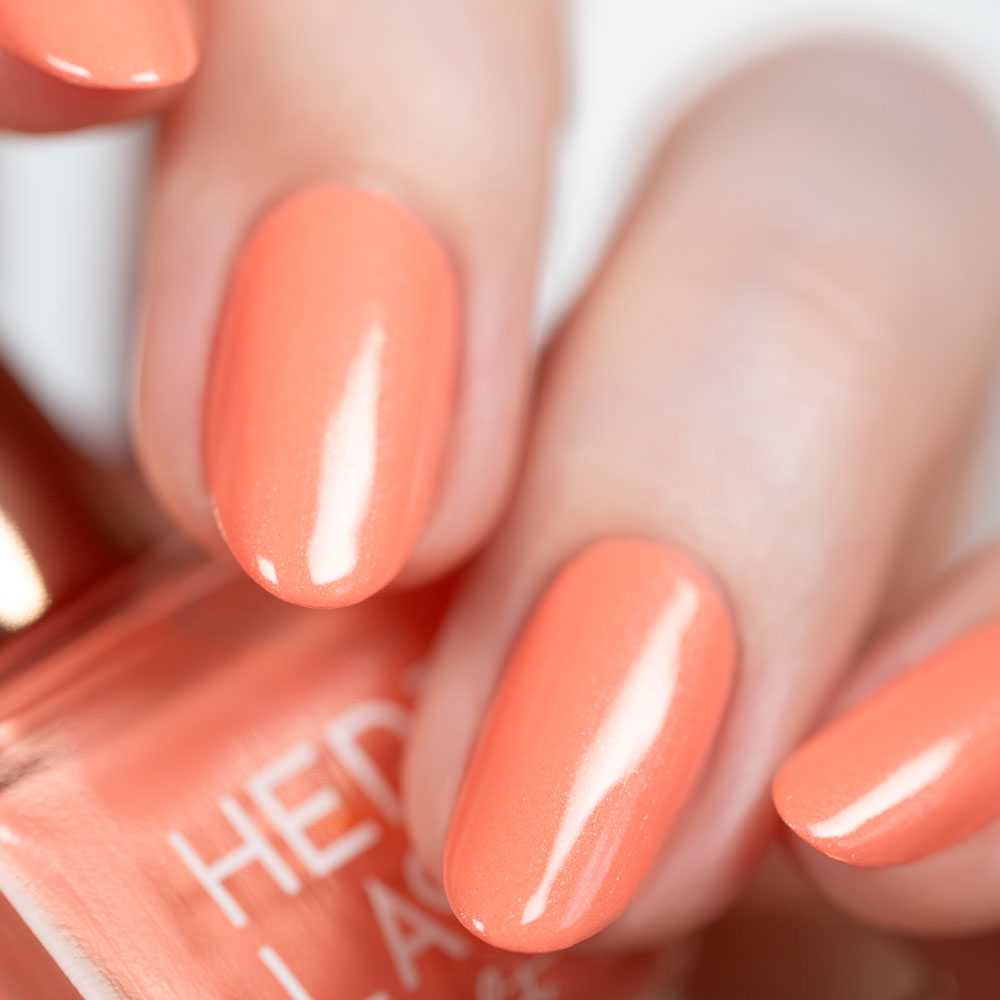 herzlack-honolulu-urlaubsreif-veganer-nagellack-pfirsich-orange-mit-schimmer-11m image 3