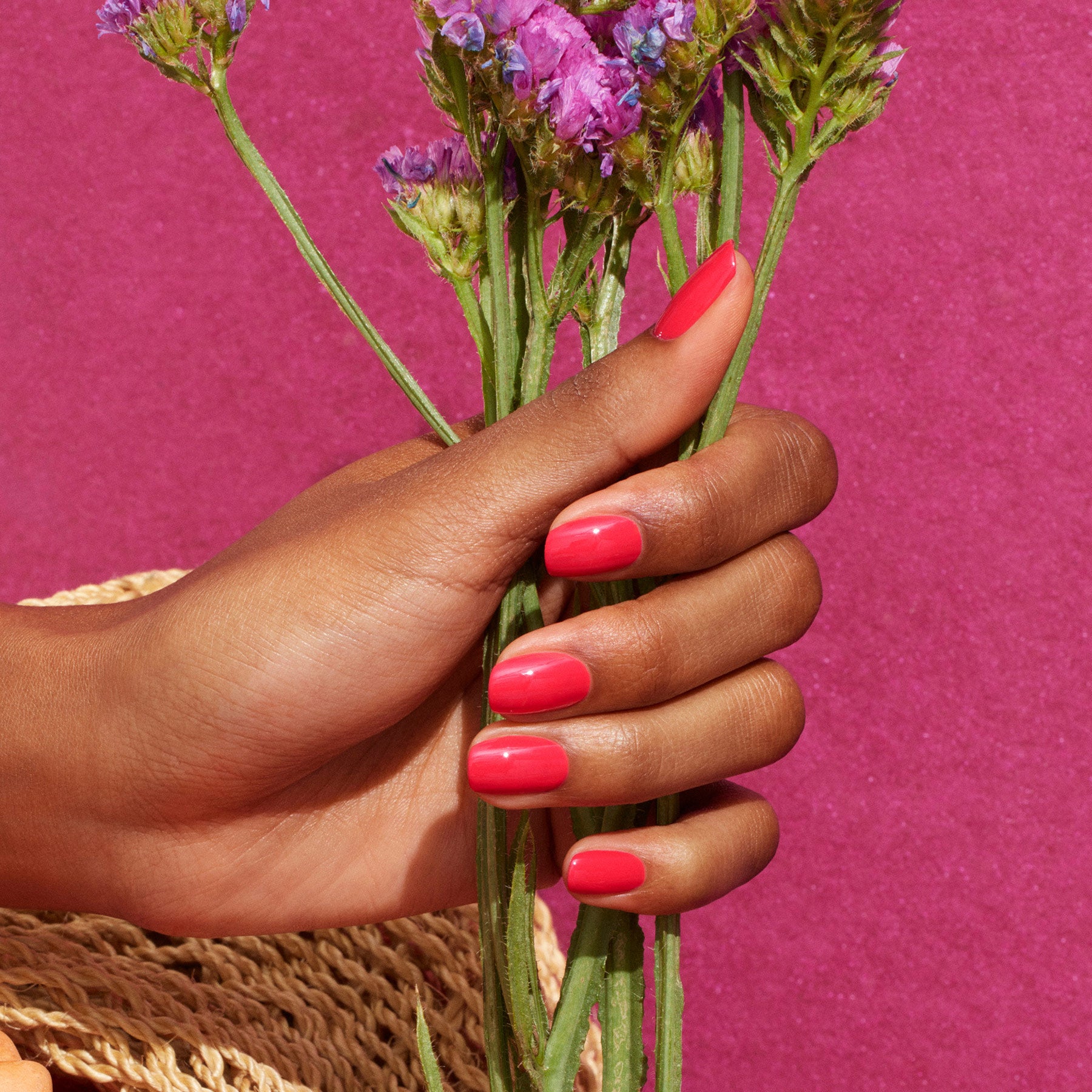 manucurist-bougainvillea-green-nagellack-rosa-rot image 2