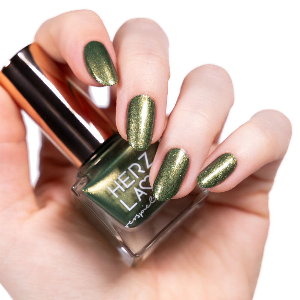 herzlack-unterm-mistelzweig-veganer-nagellack-gr-n-mit-gold-schimmer-aus-weihnac image 2