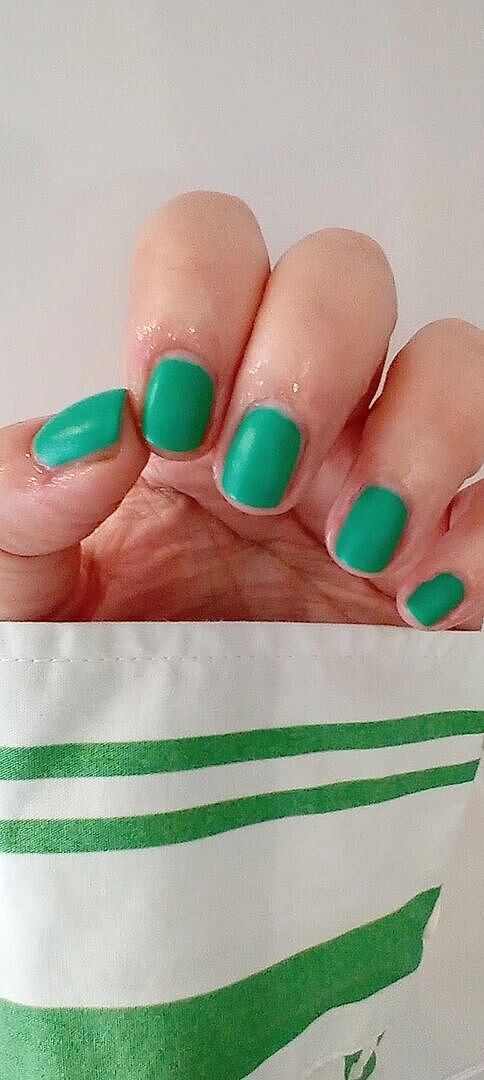 Farbe top, Halt mittel