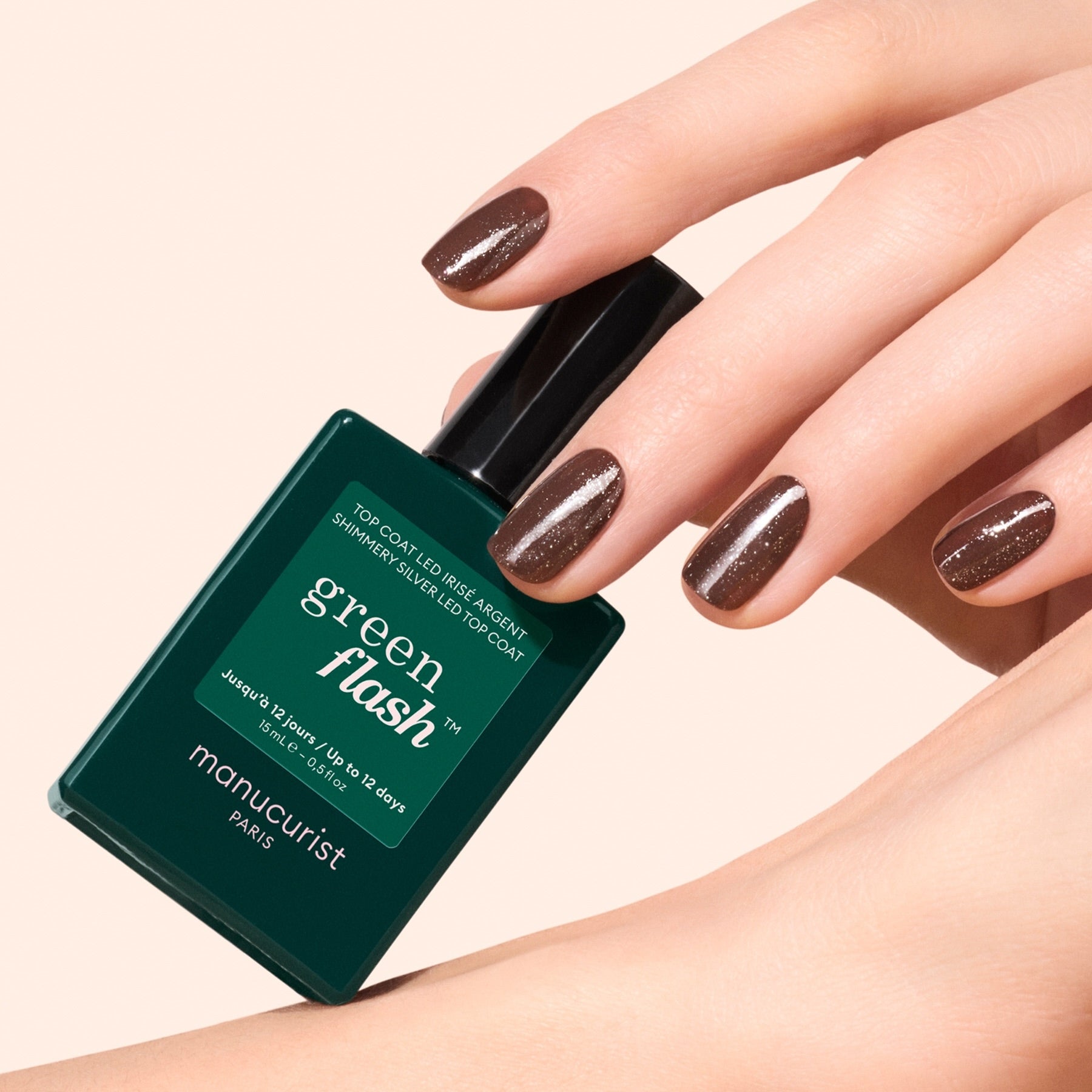 manucurist-green-flash-glitzernder-top-coat-gold-silber image 4