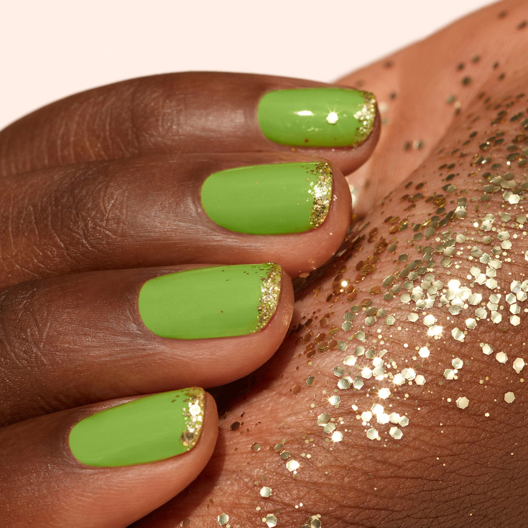 manucurist-green-petit-pois-nagellack-hellgr-n-pastell image 3