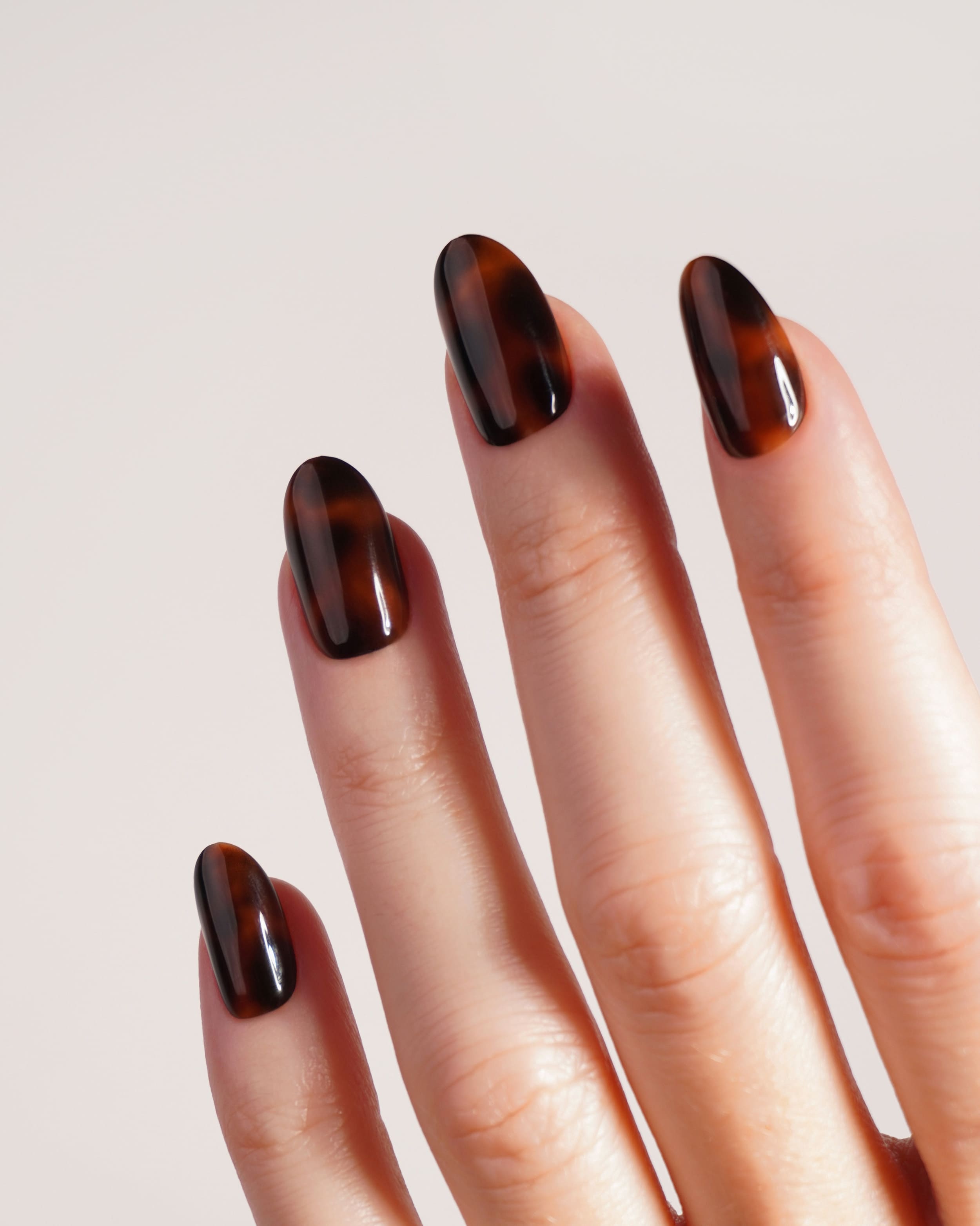 doonails-mosaic-amber-medium-round-soft-gel-press-ons image 2