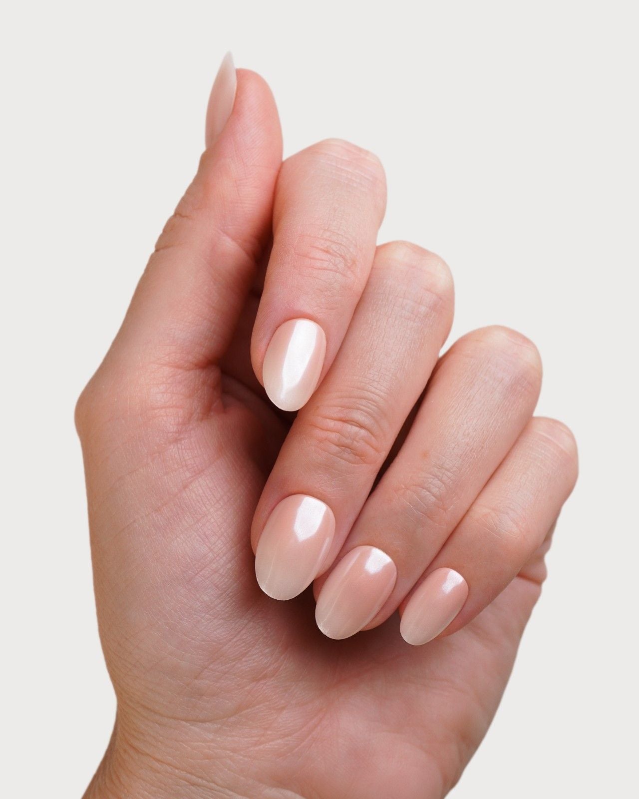 doonails-glazed-babyboomer-short-round-soft-gel-press-ons-chrome image 4
