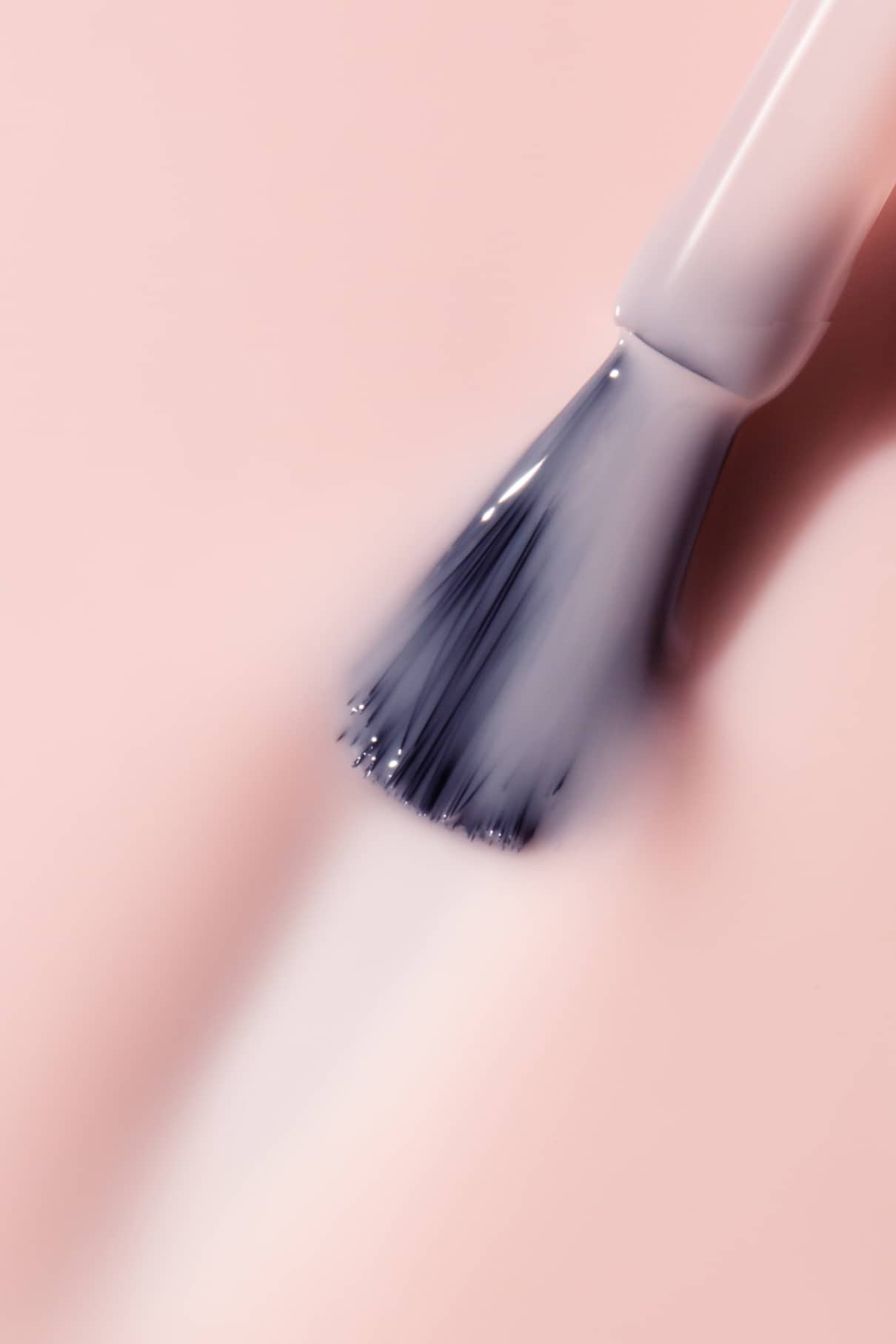 gitti-no-114-plant-based-nagellack-blassrosa-semi-transparent-gl-nzend image 4