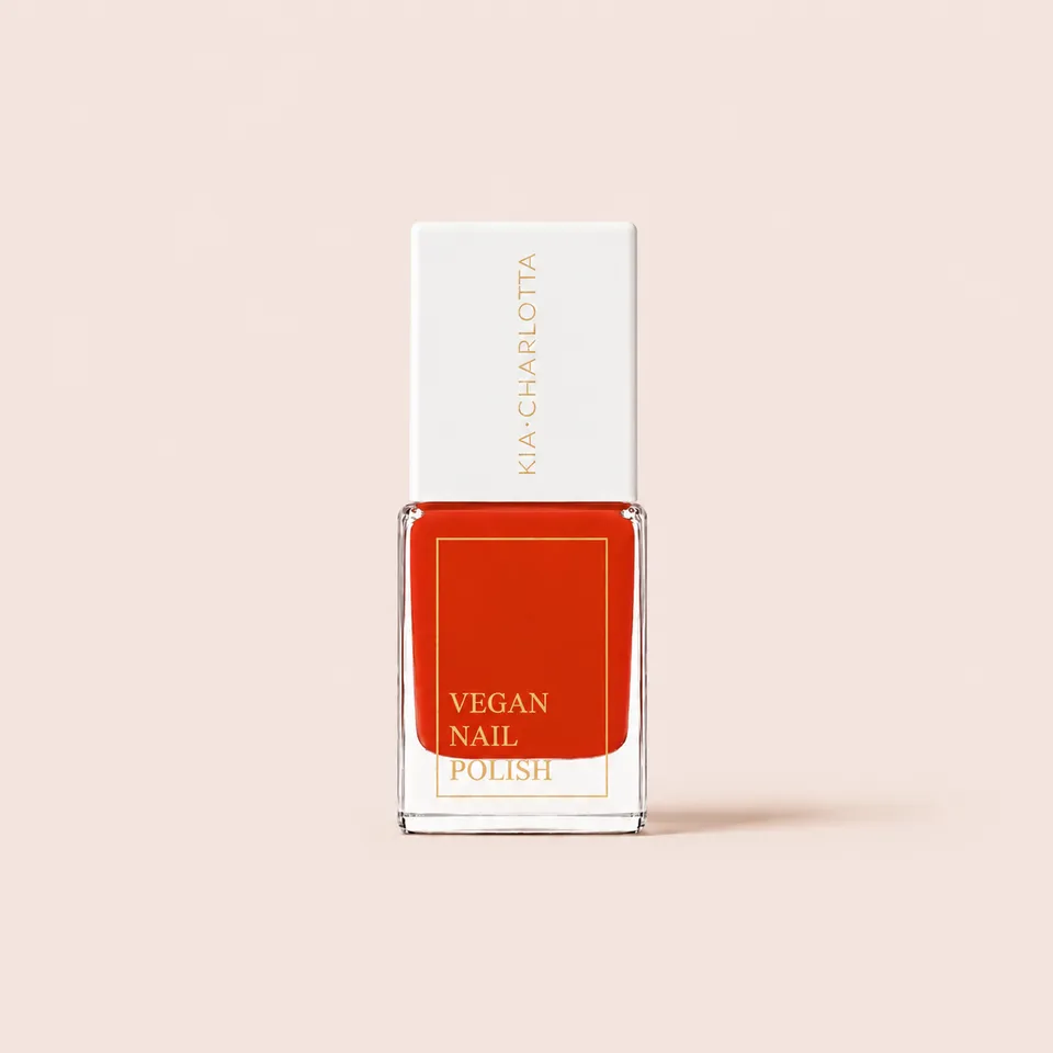 kia-charlotta-veganer-nagellack-i-can-klassisch-rot image 1