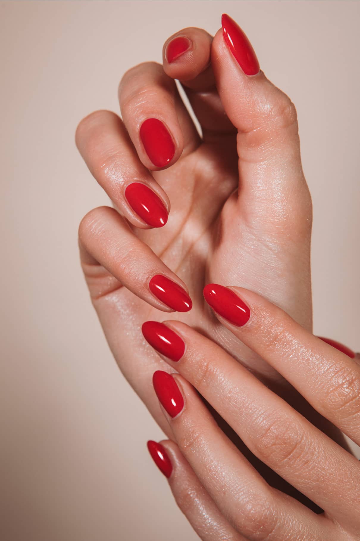 gitti-x-peta-nagellack-leuchtendes-warmes-rot-mit-orange image 5