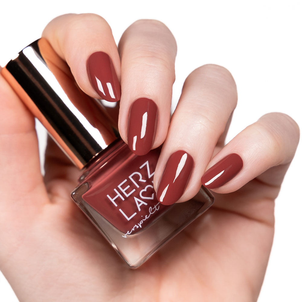 herzlack-marsala-one-coater-veganer-nagellack-braun-rotbraun-11ml image 2