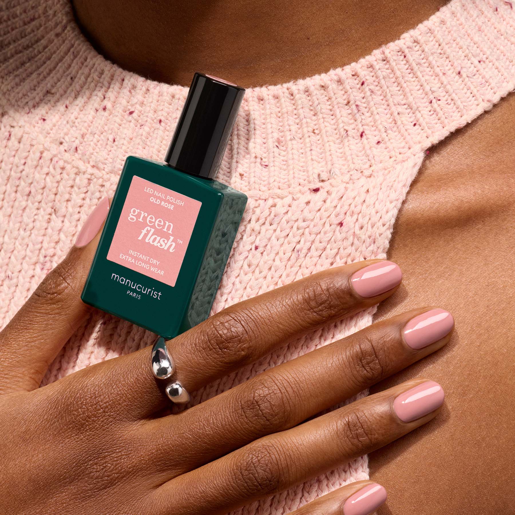 manucurist-green-flash-old-rose-halbpermanenter-nagellack-puderrosa image 4