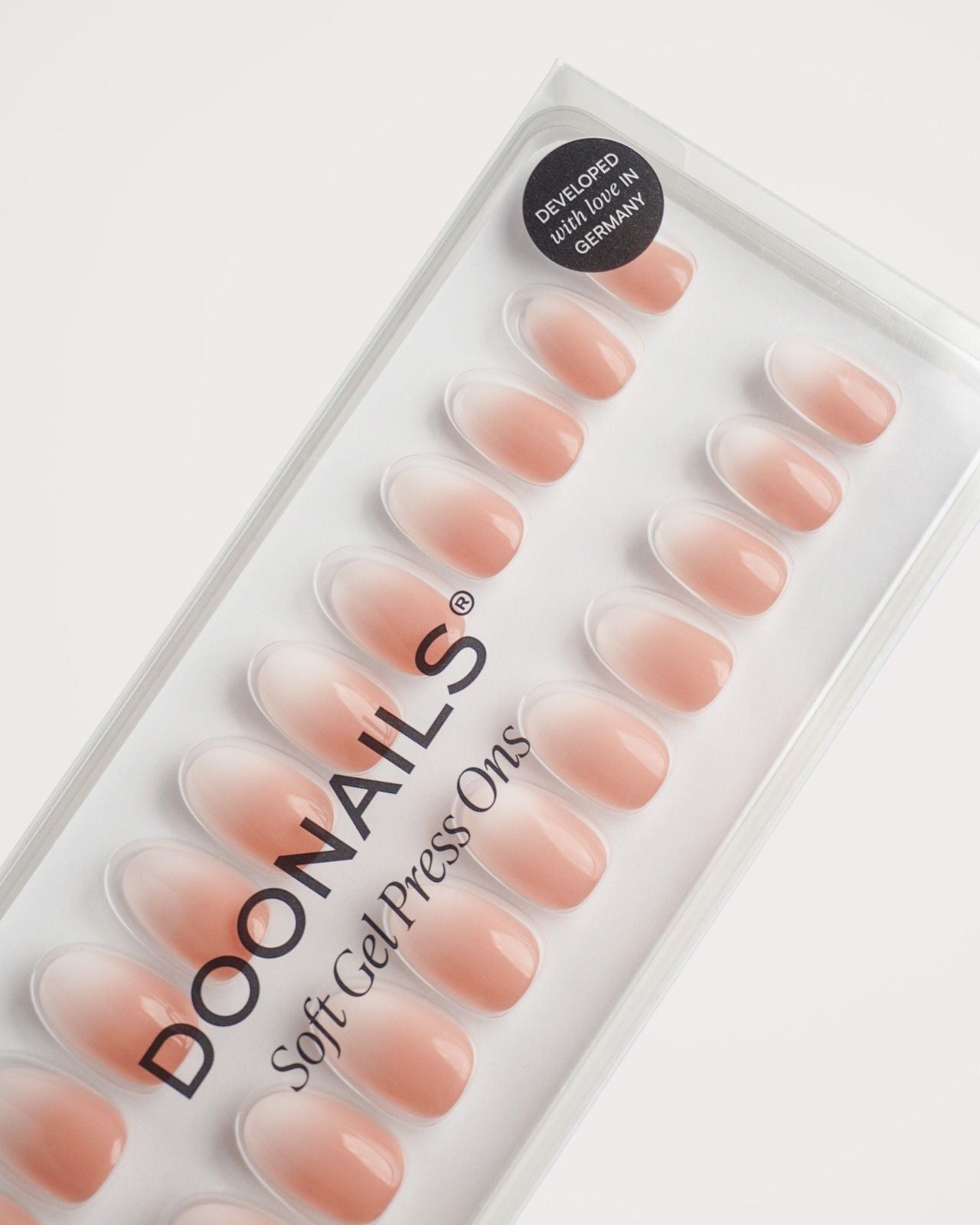 doonails-babyboomer-short-round-soft-gel-press-ons image 5