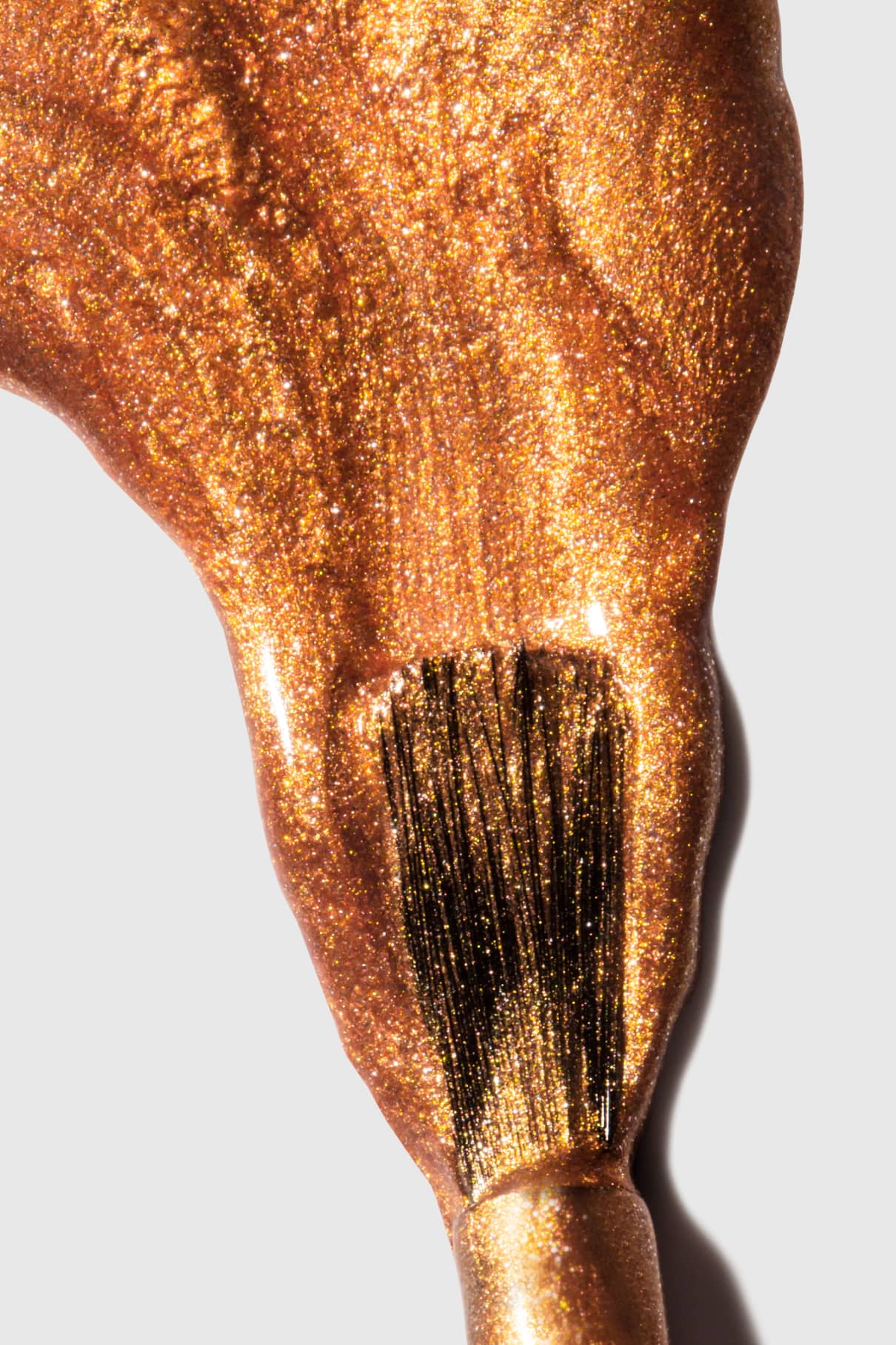 gitti-no-302-pflanzlicher-nagellack-metallic-bronze image 4