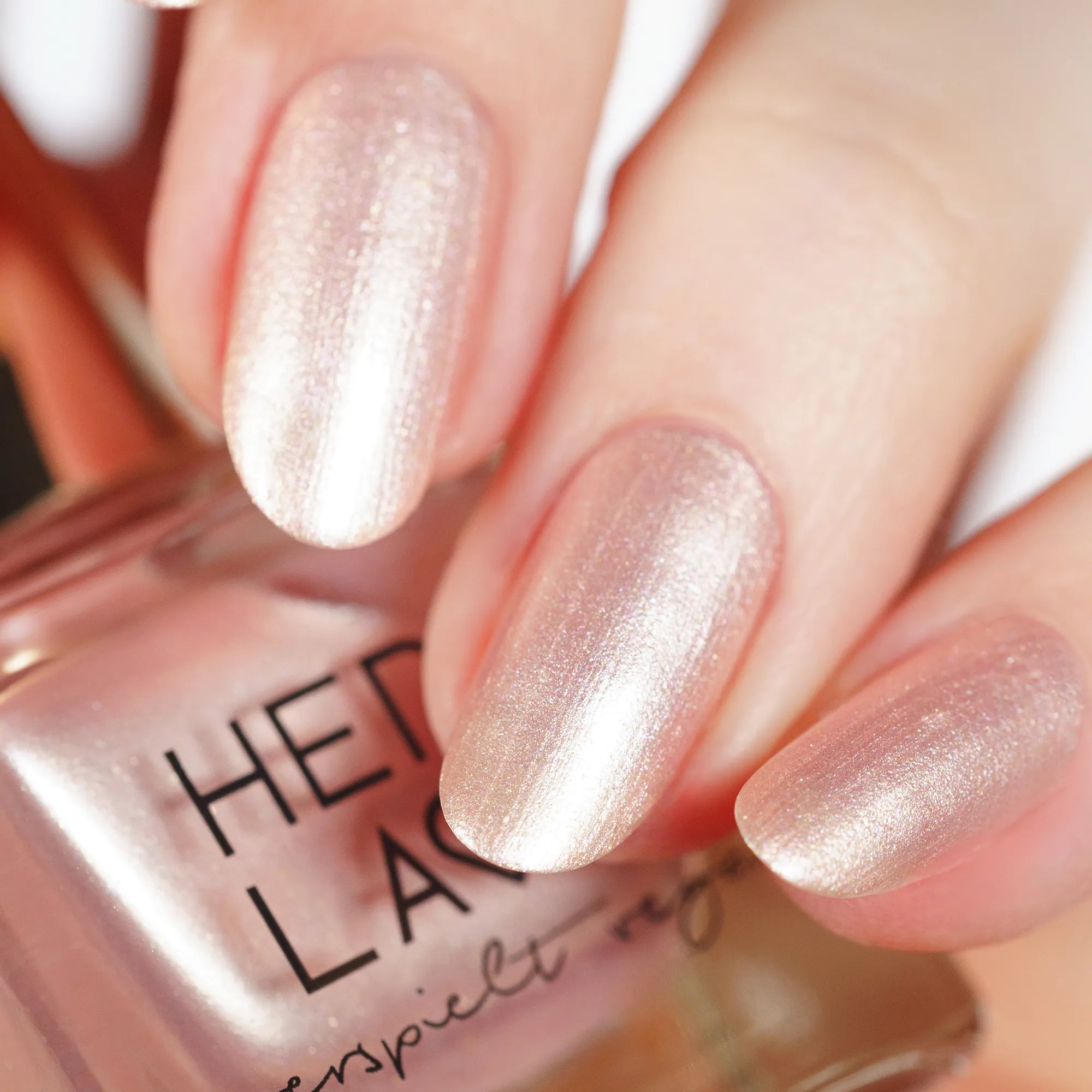herzlack-lady-apricot-veganer-nagellack-11-ml-ros-apricot-schimmer image 3