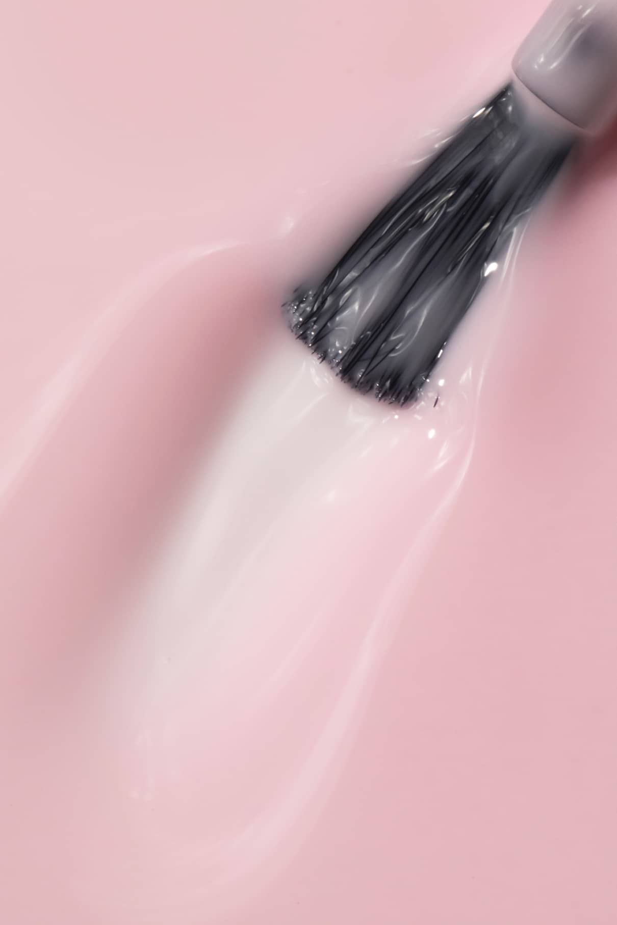 gitti-no-003-pflanzlich-basierter-nagellack-zart-rosa-gl-nzend image 7