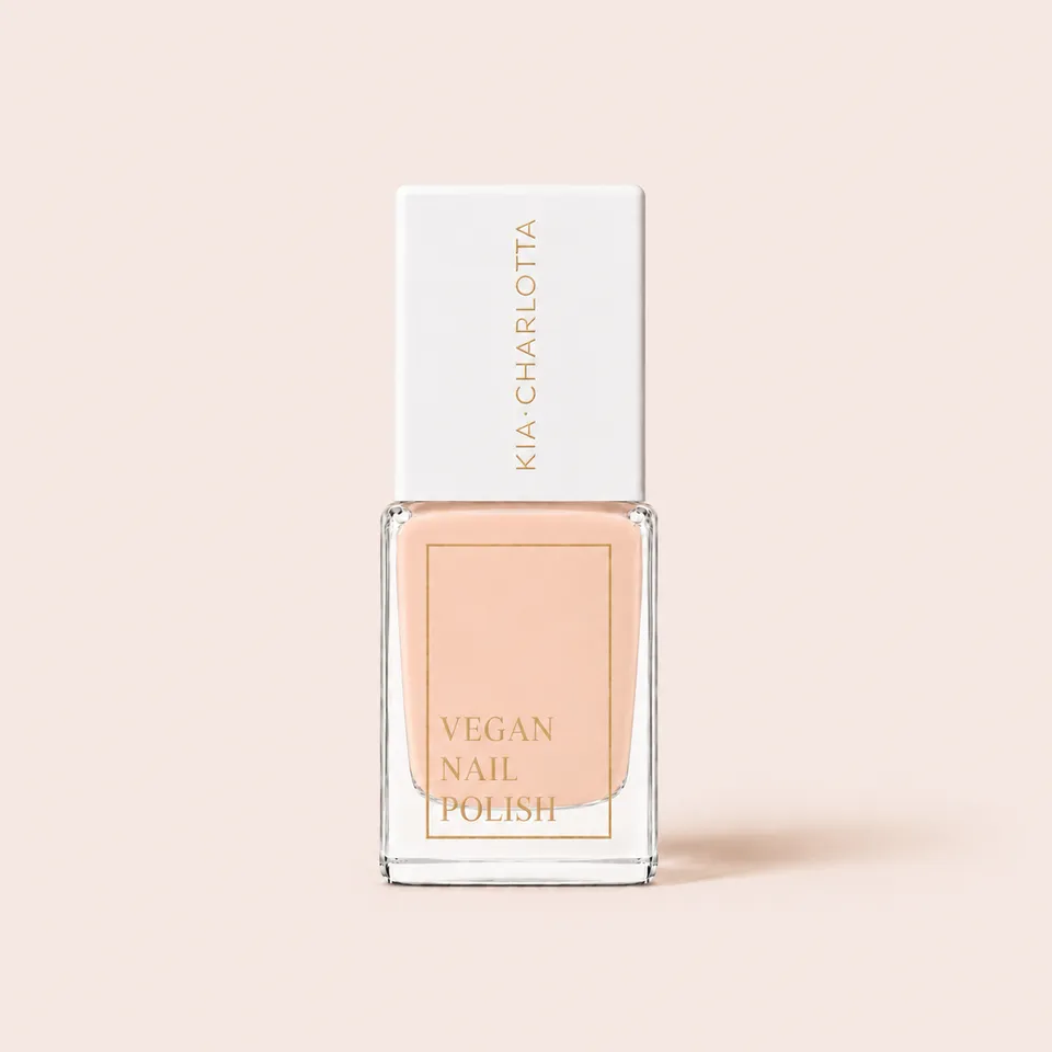 kia-charlotta-intuitive-energy-veganer-nagellack-nude image 1