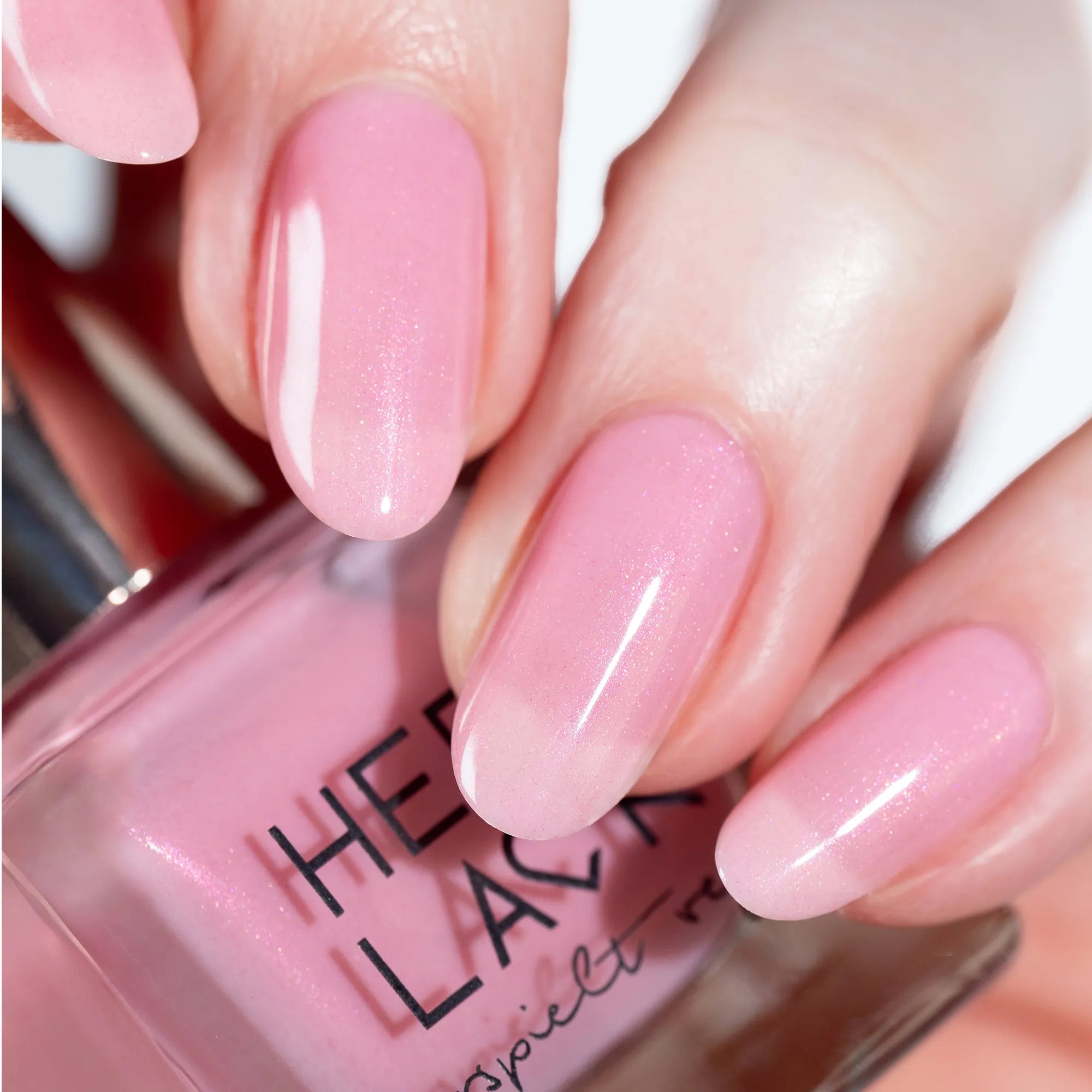 herzlack-rosy-blush-veganer-nagellack-sheeres-ros-mit-schimmer-aus-milky-glow image 8