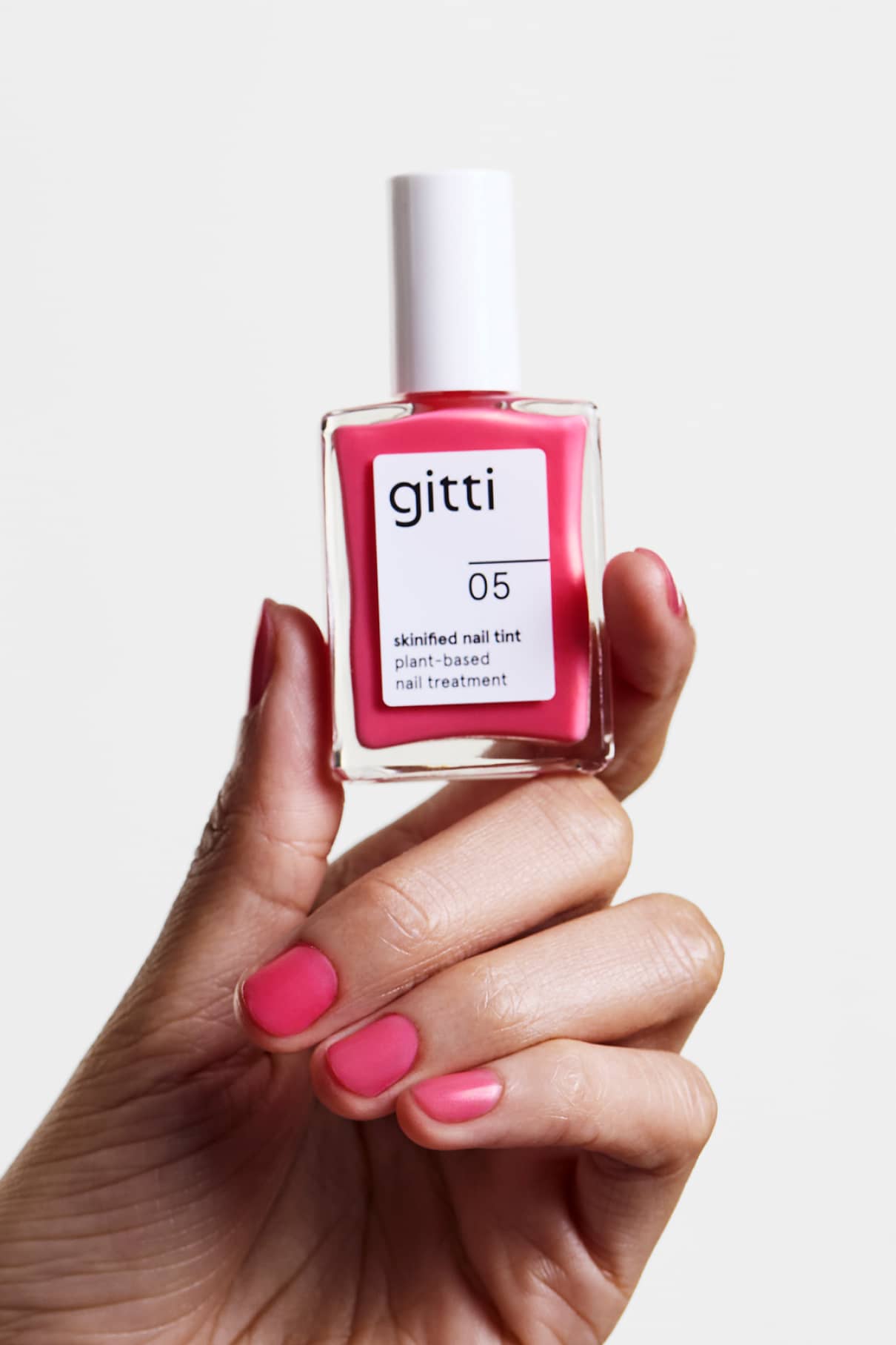 gitti-skinified-nail-tint-no-05-veganer-pflegelack-himbeerrosa-mit-rosigem-schim image 6