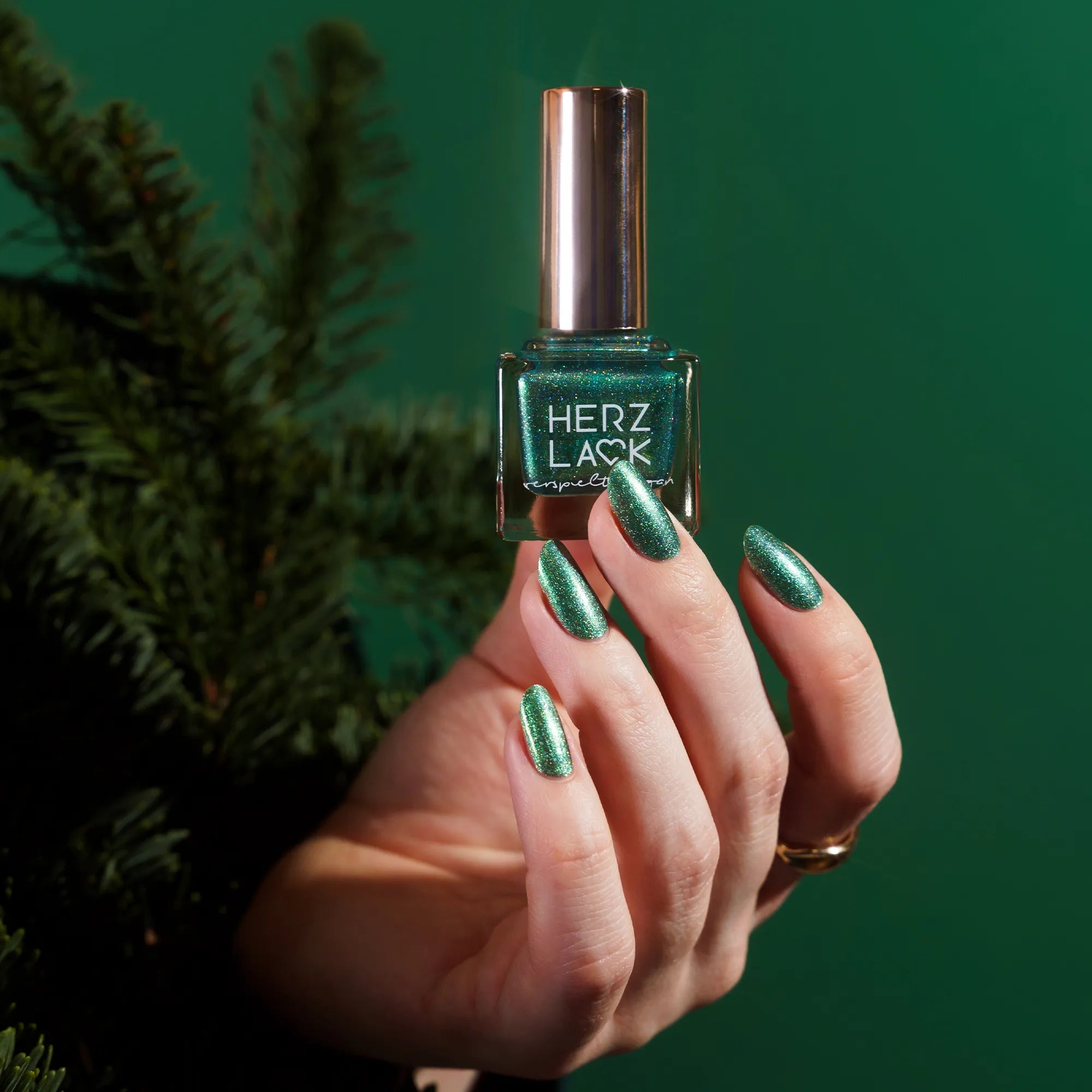 herzlack-oh-tannenbaum-nagellack-gr-n-gold-holo-schimmer-11ml image 6