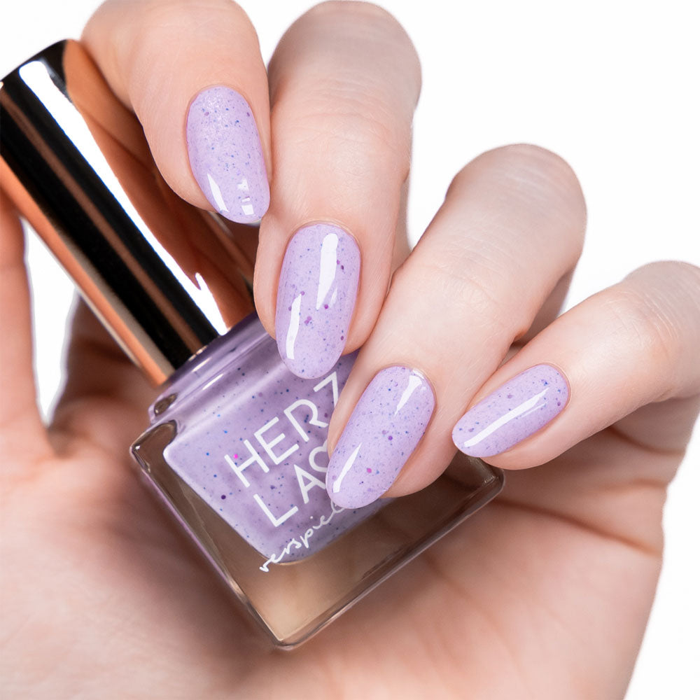 herzlack-leivendel-veganer-nagellack-lavendel-lila-mit-glitzer-11ml image 2