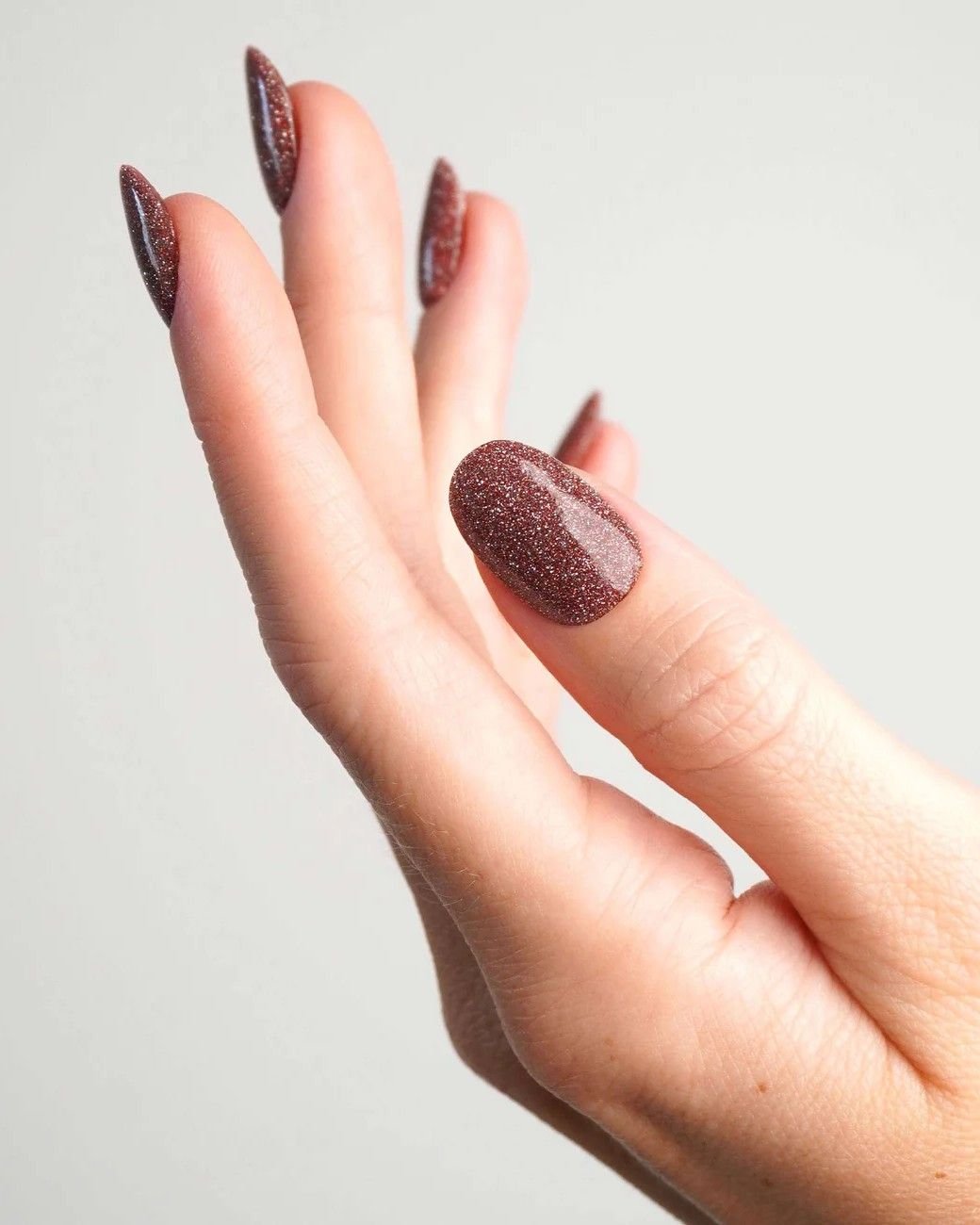 doonails-candy-cane-dipping-powder-dunkelrot-glitzer image 3