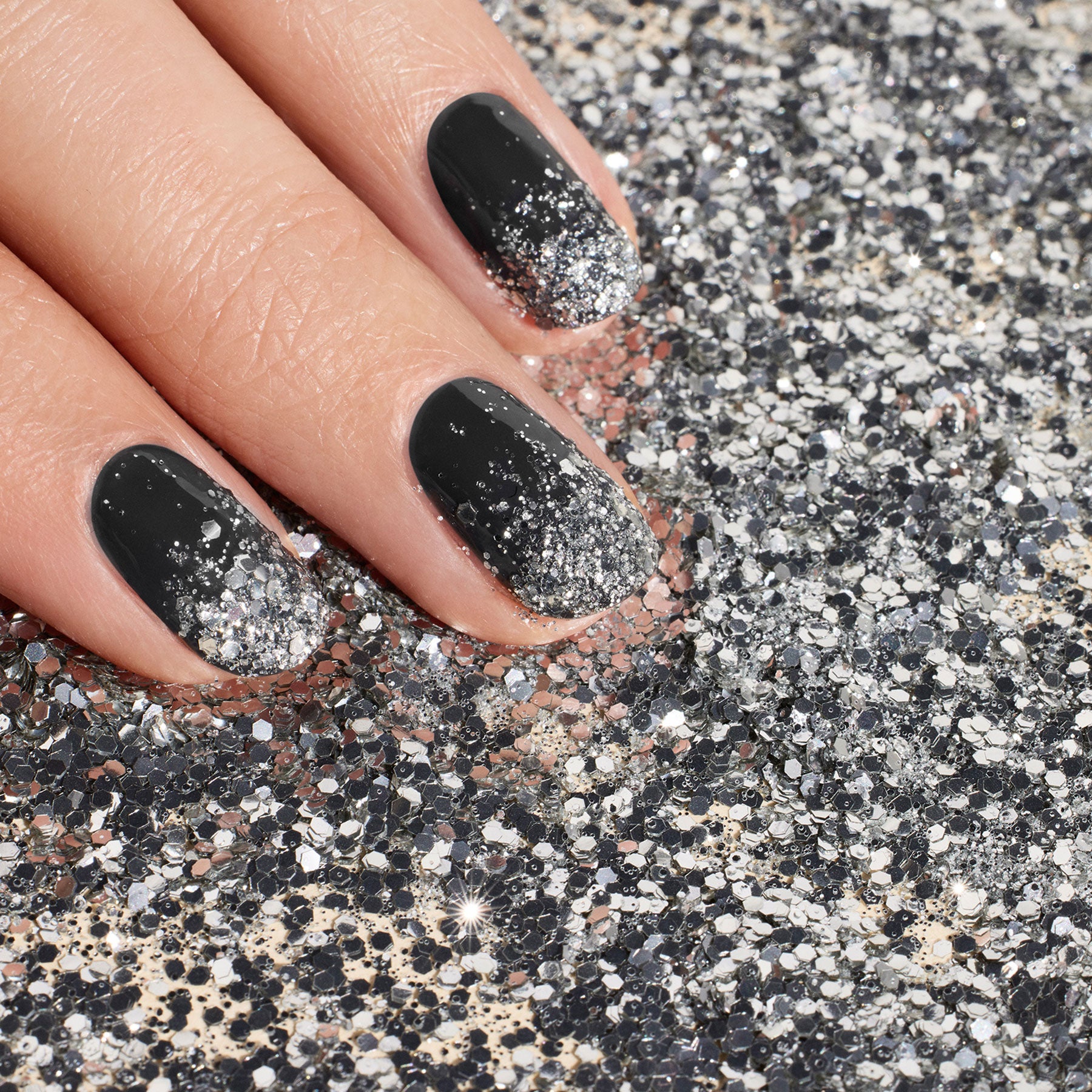 manucurist-silver-pailletten-biologisch-abbaubarer-nail-art-glitzer image 2