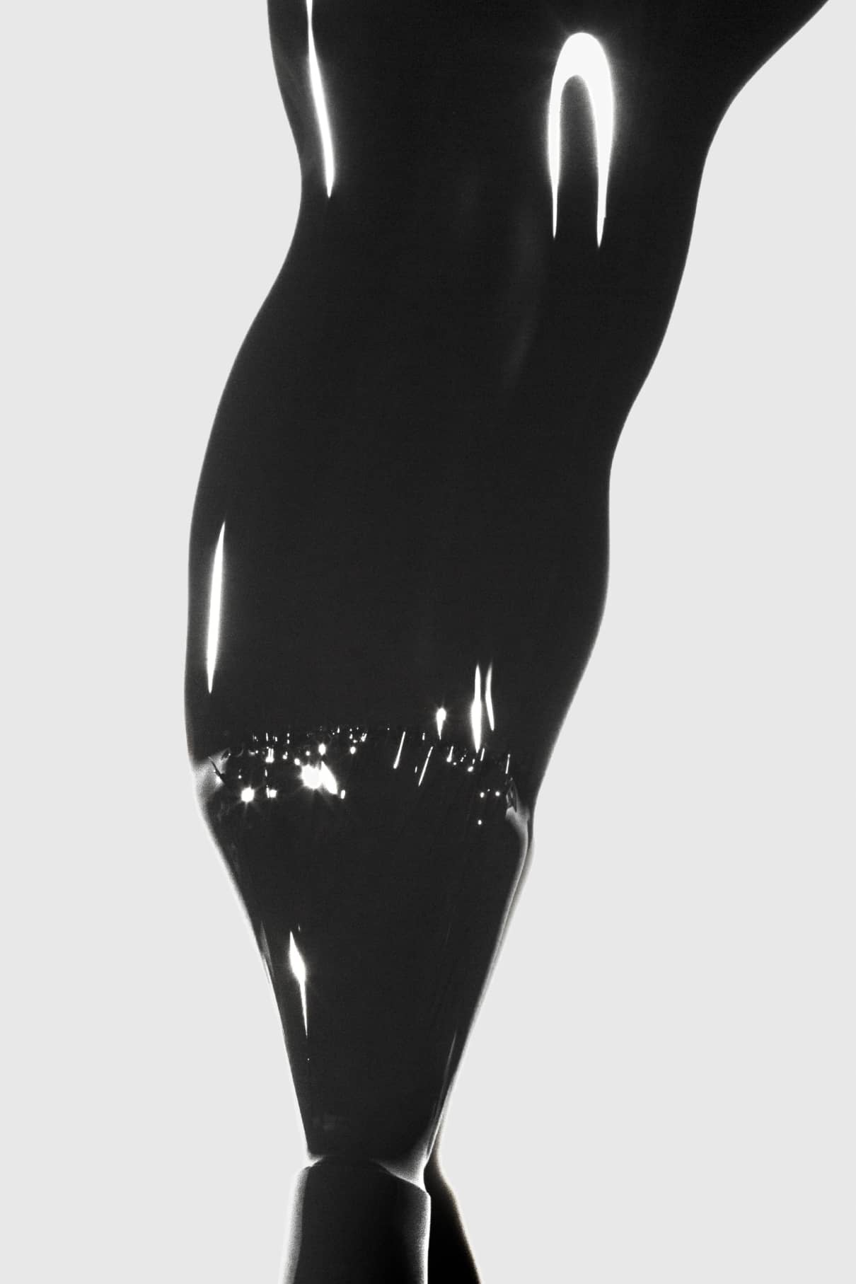 gitti-no-135-plant-based-nagellack-tief-schwarz image 4