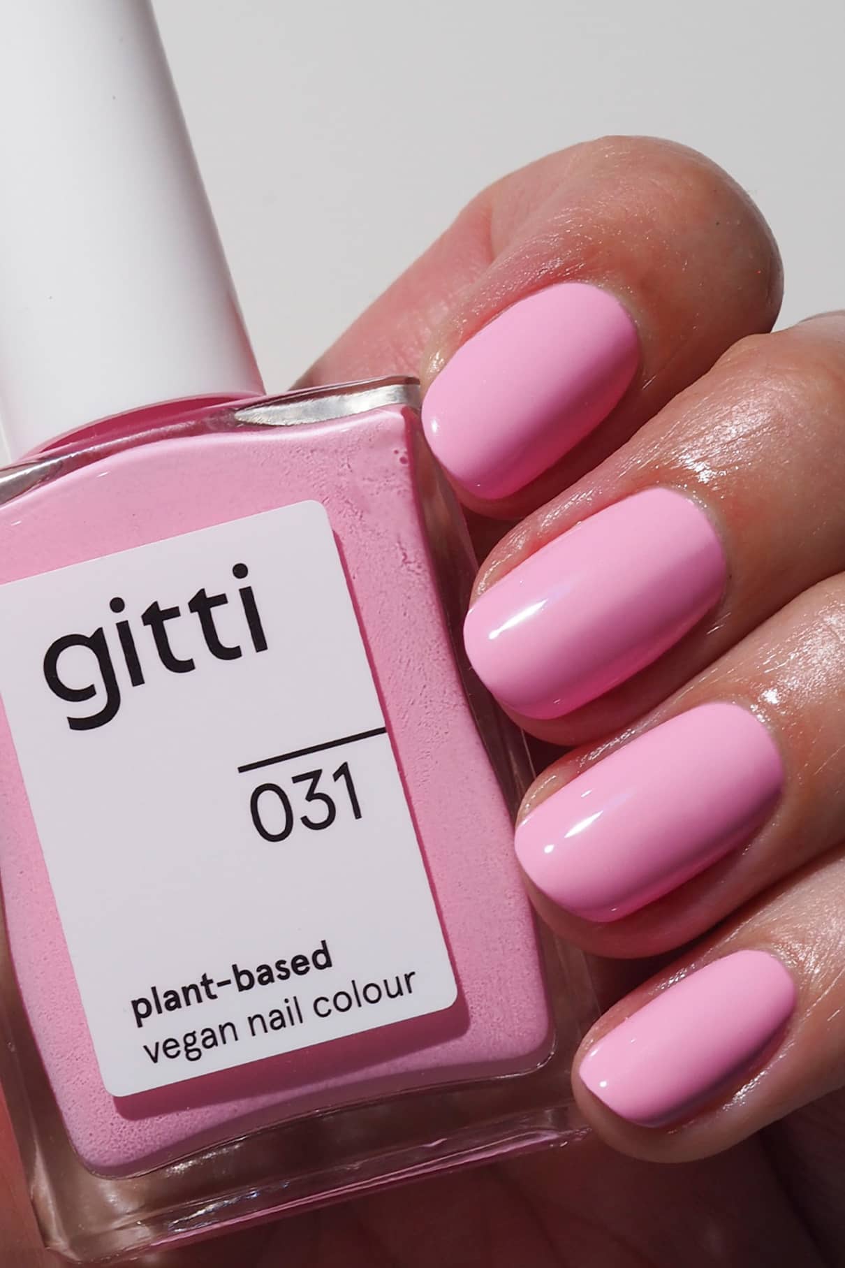 gitti-no-031-plant-based-nagellack-strahlendes-pastellrosa-retro image 2