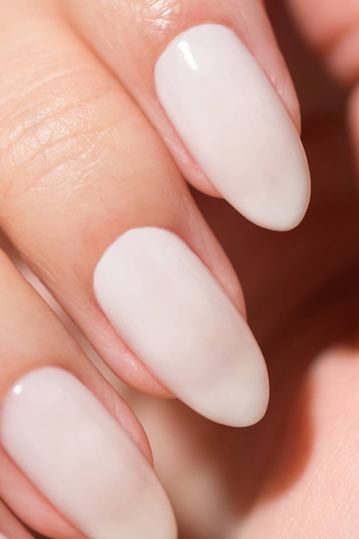 gitti-no-11-plantpro-gel-nagellack-milchiges-wei-halbtransparent image 5