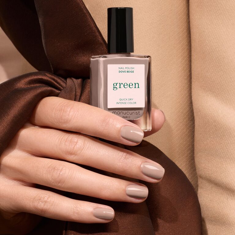 manucurist-green-dove-beige-nagellack image 4