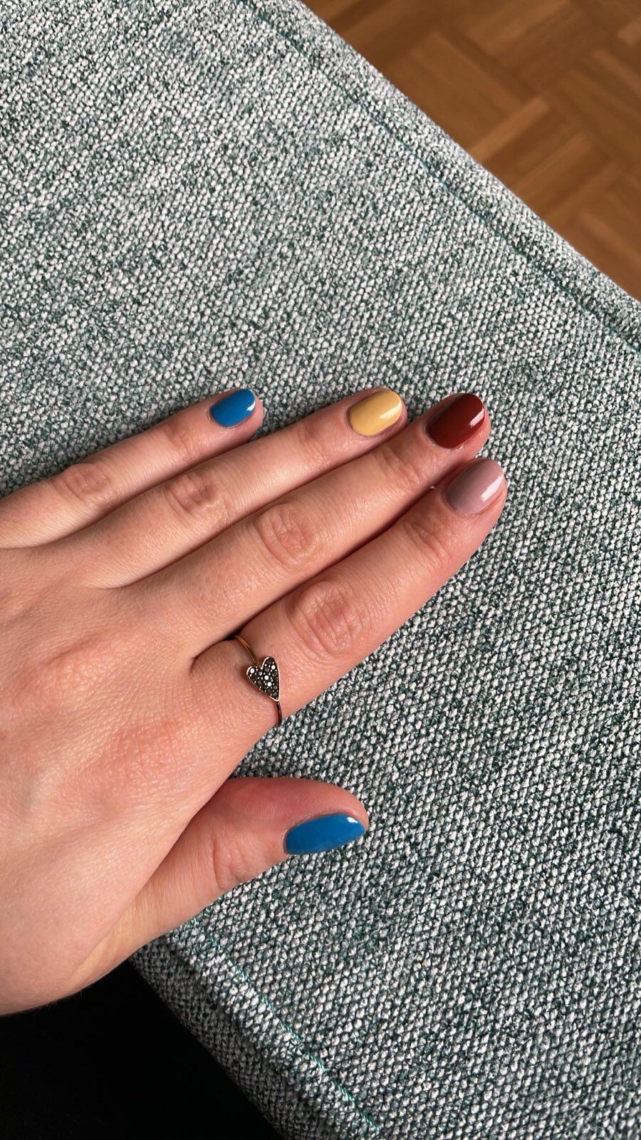 Zartes Gelb mit Twist